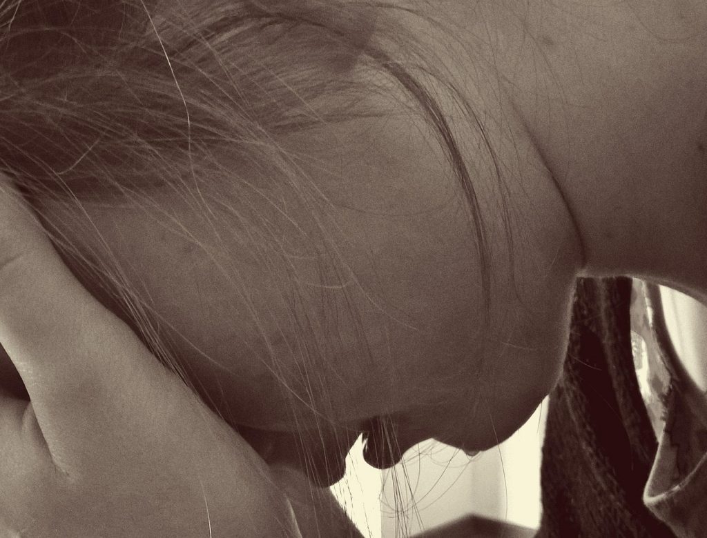 counselling-woman-1006100_1920